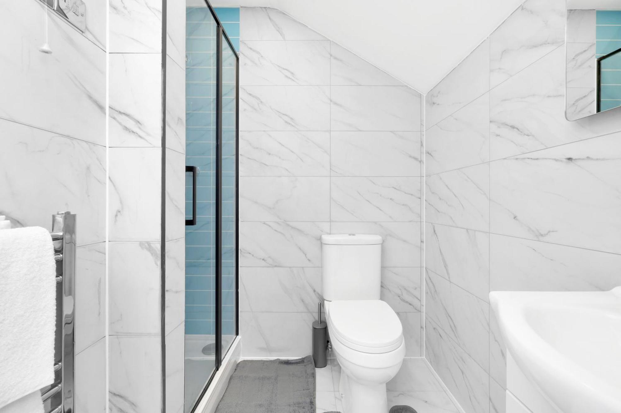 Waterside 4 Bed Apartment London Ngoại thất bức ảnh