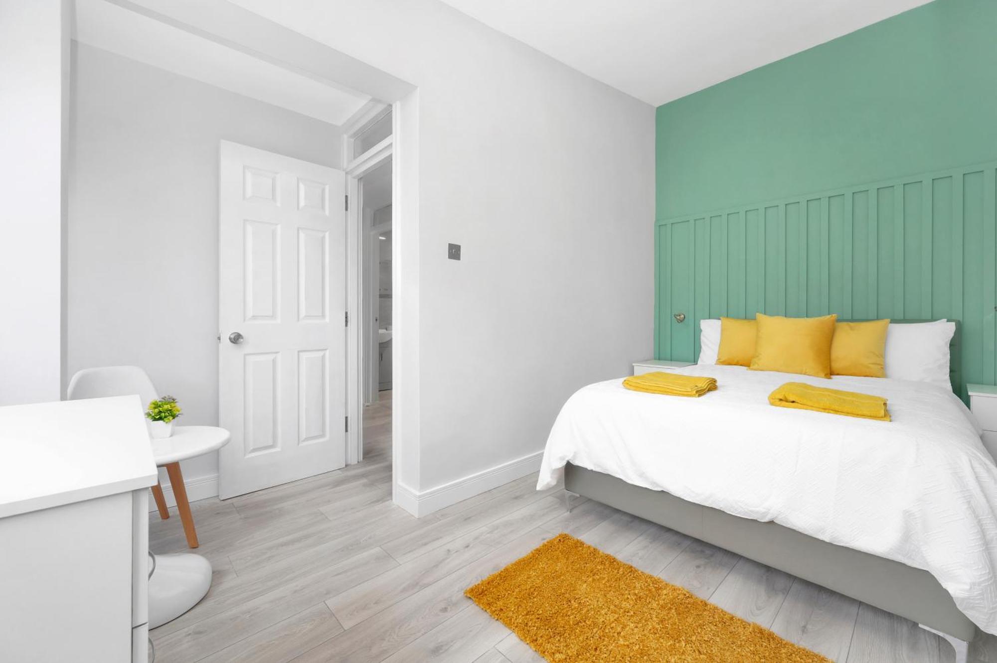 Waterside 4 Bed Apartment London Ngoại thất bức ảnh